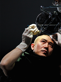   韩啸自植发作品 手术刀的力量(图1)