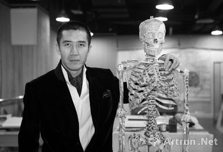 整形手术VS行为艺术从救治身体到愈合心灵(图6) 整形手术VS行为艺术从救治身体到愈合心灵(图6)